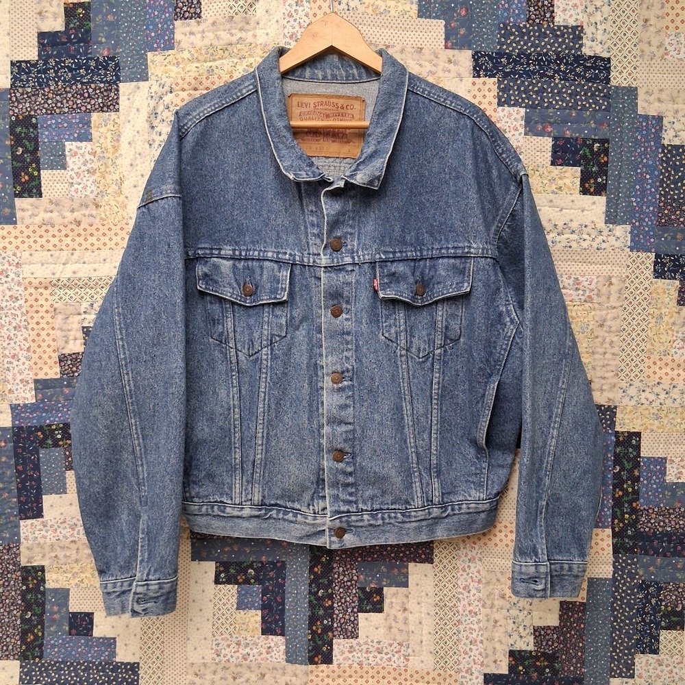Y2K Levis Denim Trucker Jacket Size Large 70598 4891 Blue Stone Wash Made in USA